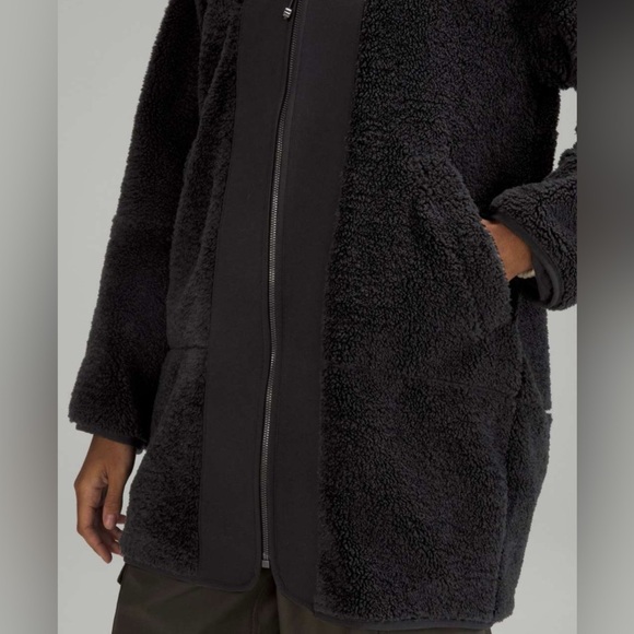 Lululemon Collarless Textured Fleece Full Zip Teddy Jacket in Black - Picture 3 of 11